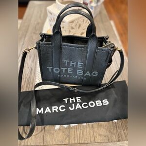 Marc Jacobs The Small Leather Tote Bag- black